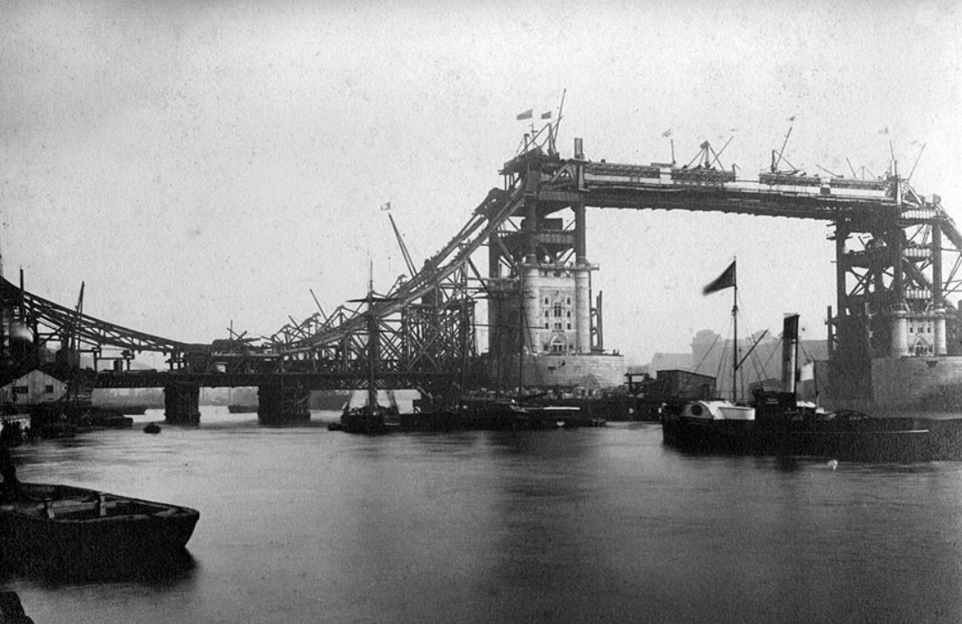 londres - Tower Bridge construction